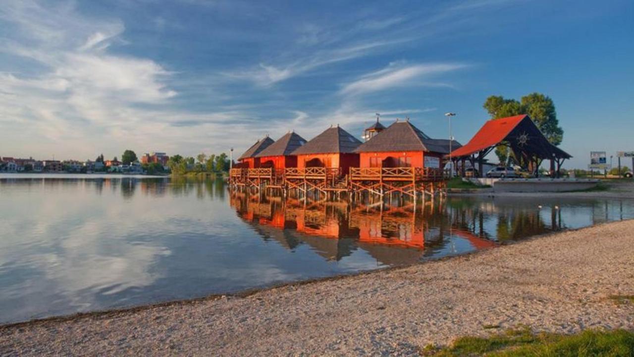 Overwater Cottage - Slovak Tahiti, Senec Exterior photo