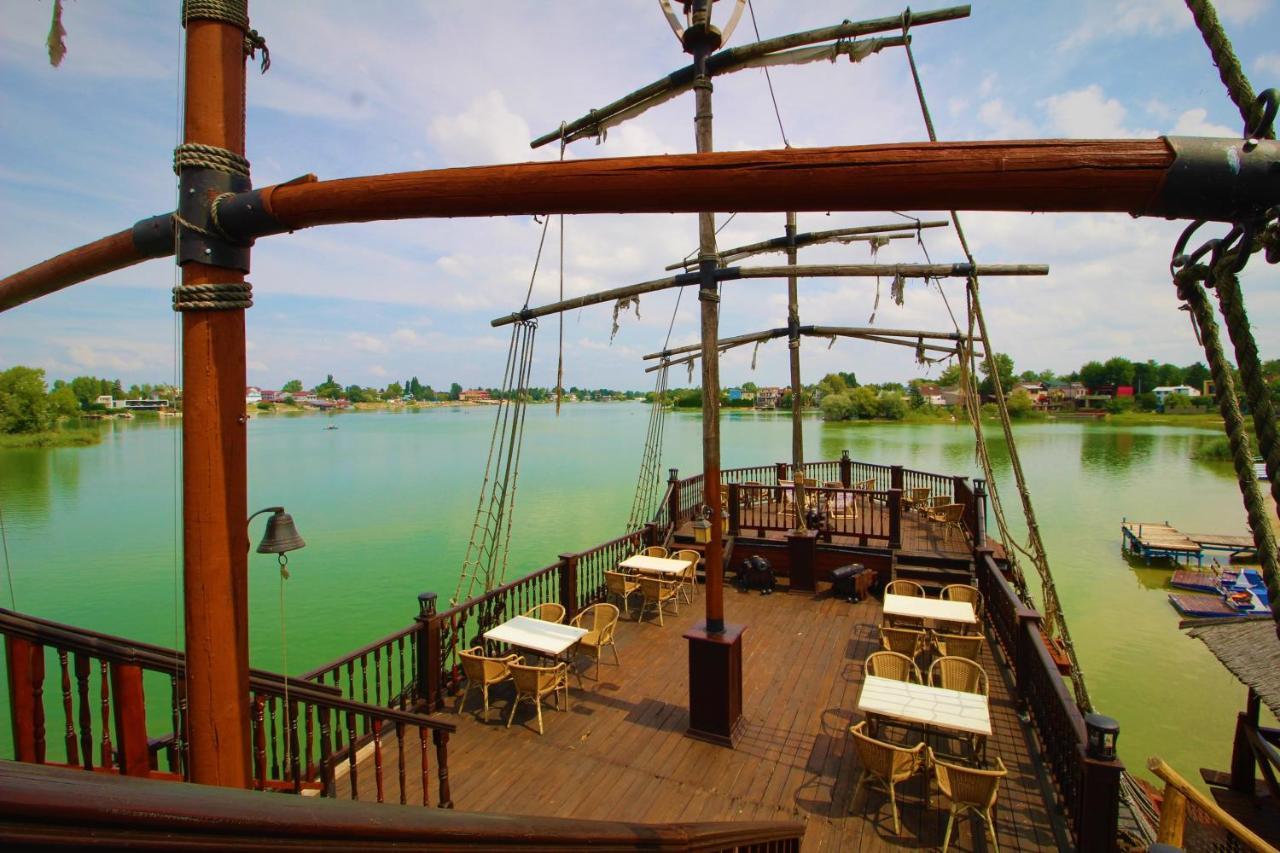 Overwater Cottage - Slovak Tahiti, Senec Exterior photo